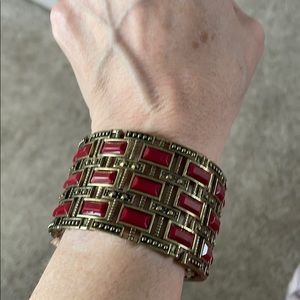 🛍 Cuff Bracelet